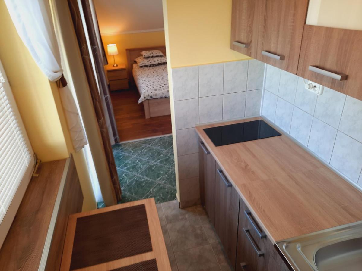 Apartmanhaz King Хевиз Экстерьер фото