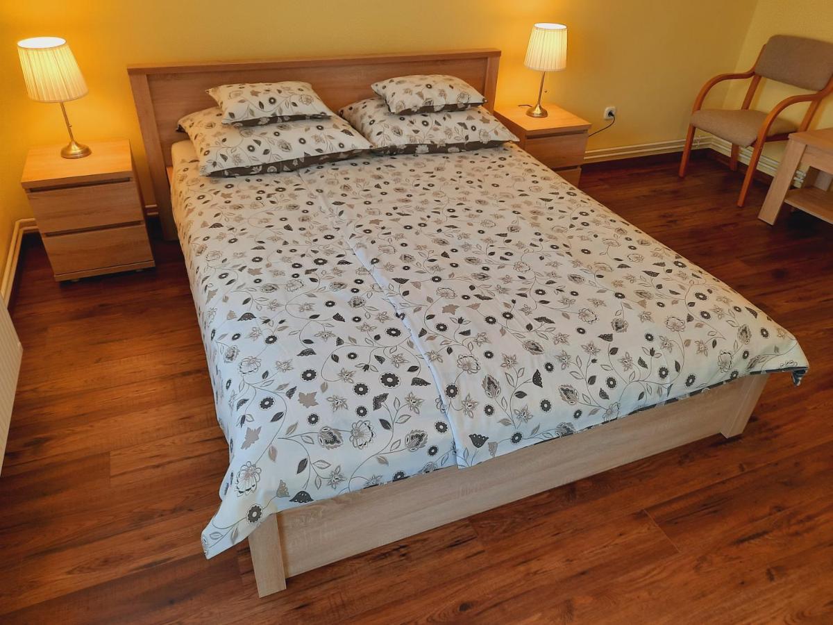 Apartmanhaz King Хевиз Экстерьер фото
