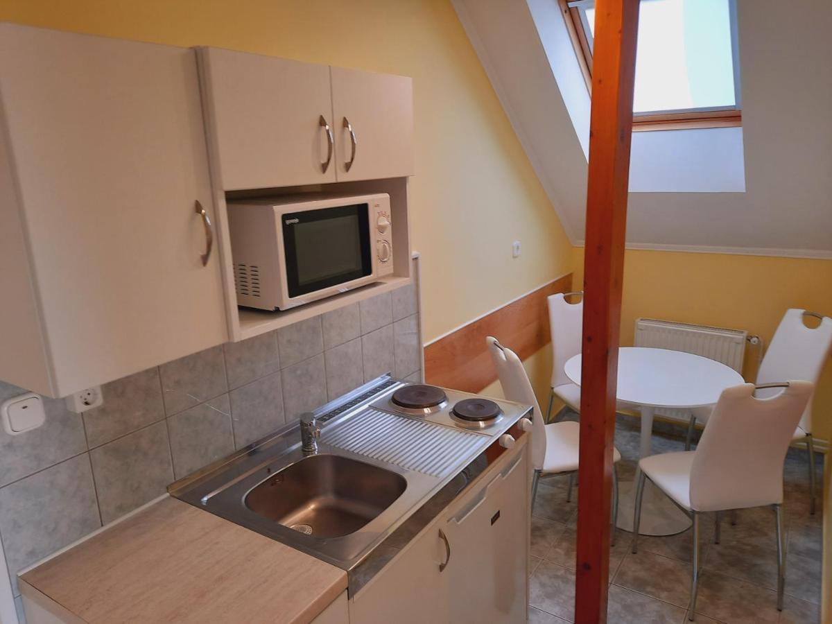 Apartmanhaz King Хевиз Экстерьер фото