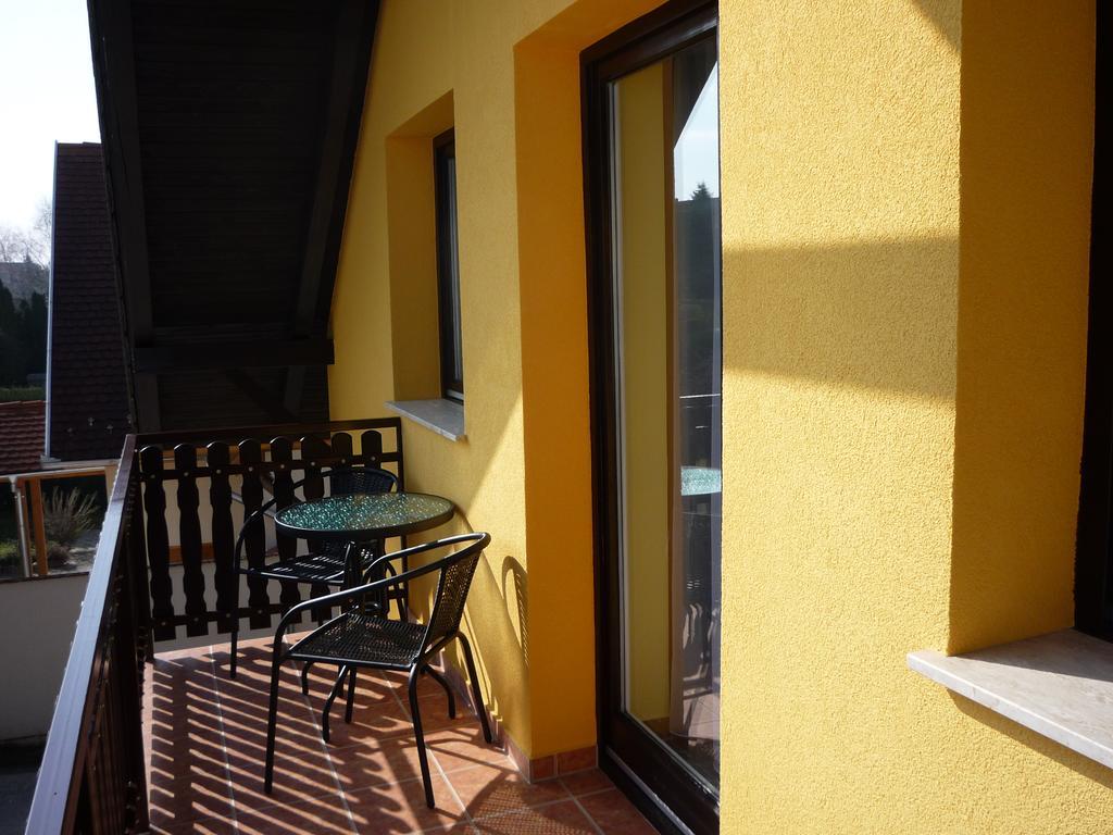 Apartmanhaz King Хевиз Экстерьер фото