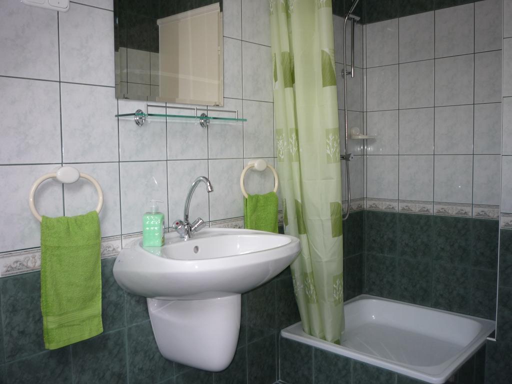 Apartmanhaz King Хевиз Экстерьер фото